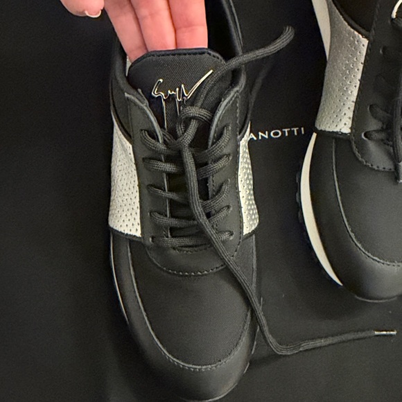 Giuseppe Zanotti Womens Black and Silver Sneakers - Picture 5 of 14